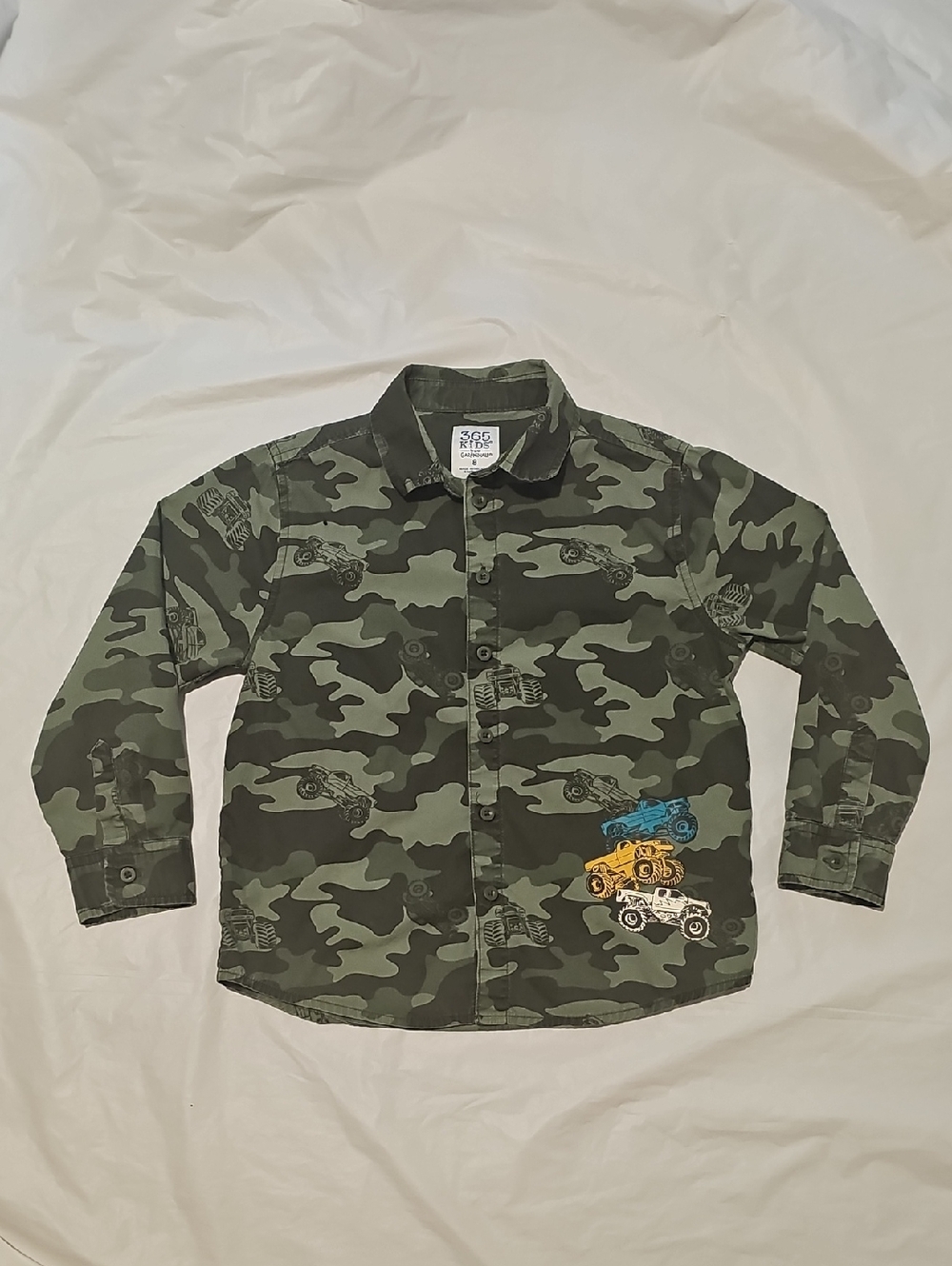 365 KIDS Garnimals Boys Sz 8 Green Camo w/Monster Trucks Button Front Shirt Used